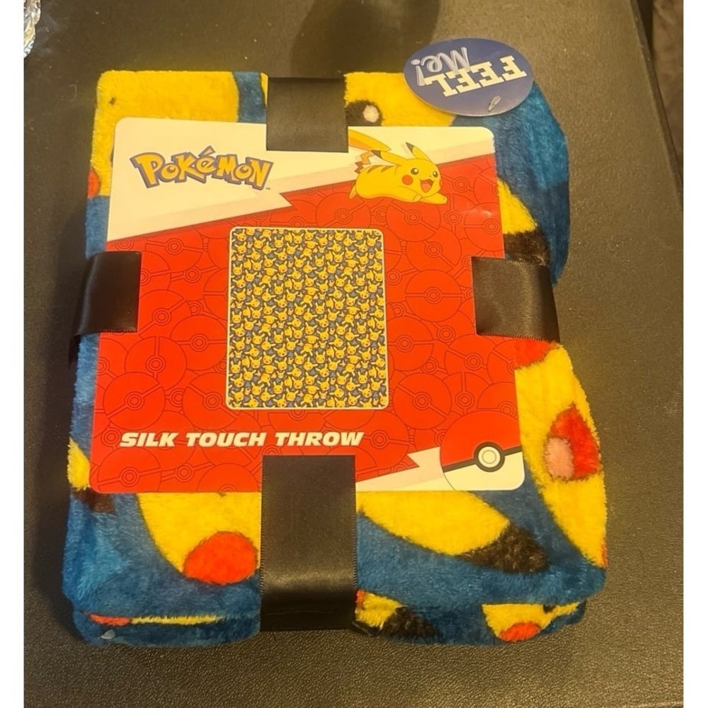 Pokemon 40 x 50 Inch Silk Touch Throw Blanket - BNWT